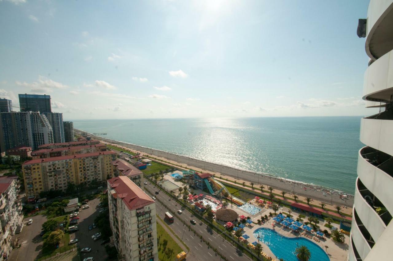 Orbi Apart Hotel In Front Of Aquapark Batumi Exteriör bild