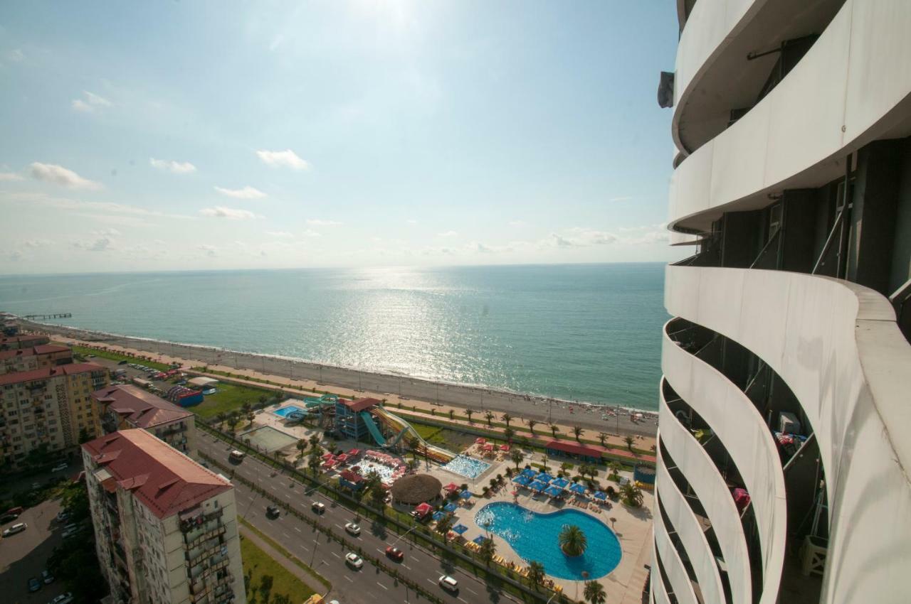Orbi Apart Hotel In Front Of Aquapark Batumi Exteriör bild